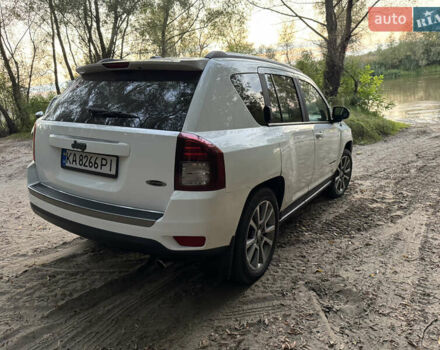 Білий Джип Compass, об'ємом двигуна 2 л та пробігом 157 тис. км за 10700 $, фото 3 на Automoto.ua