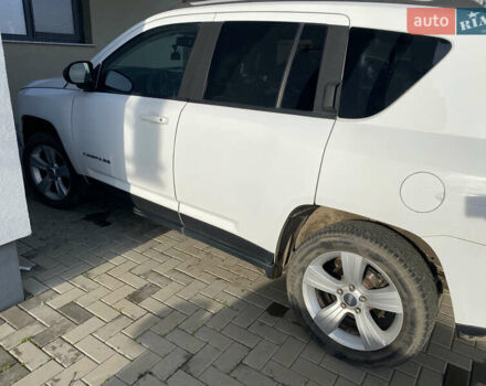 Белый Джип Компас, объемом двигателя 2.36 л и пробегом 155 тыс. км за 11000 $, фото 8 на Automoto.ua