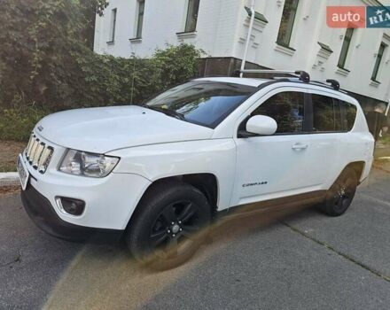 Білий Джип Compass, об'ємом двигуна 2 л та пробігом 165 тис. км за 11100 $, фото 5 на Automoto.ua