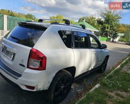 Білий Джип Compass, об'ємом двигуна 2 л та пробігом 165 тис. км за 11100 $, фото 4 на Automoto.ua