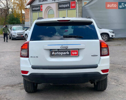 Джип Compass 2016 у Вінниці на Automoto.ua Білий Джип Compass, об'ємом двигуна 2.4 л та пробігом 133 тис. км за 11890 $, фото 5 на Automoto.ua