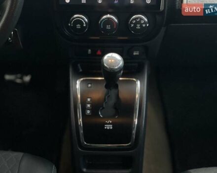 Джип Compass 2016 у Дніпро (Дніпропетровську) на Automoto.ua Білий Джип Compass, об'ємом двигуна 2.36 л та пробігом 246 тис. км за 9900 $, фото 15 на Automoto.ua