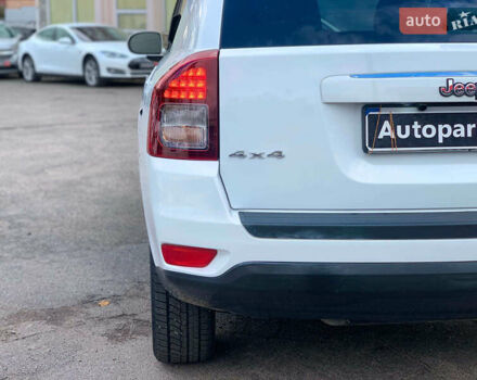 Джип Compass 2016 у Вінниці на Automoto.ua Білий Джип Compass, об'ємом двигуна 2.4 л та пробігом 133 тис. км за 11890 $, фото 11 на Automoto.ua