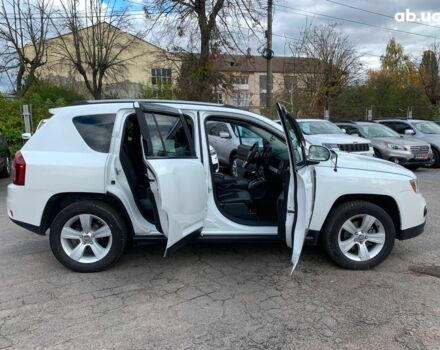 Джип Compass 2016 у Вінниці на Automoto.ua Білий Джип Compass, об'ємом двигуна 2.4 л та пробігом 133 тис. км за 11890 $, фото 12 на Automoto.ua