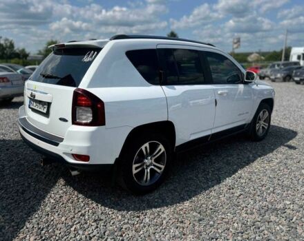 Белый Джип Компас, объемом двигателя 2.4 л и пробегом 127 тыс. км за 10900 $, фото 4 на Automoto.ua