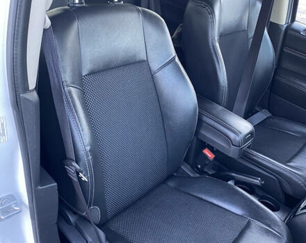 Белый Джип Компас, объемом двигателя 2.4 л и пробегом 165 тыс. км за 10900 $, фото 10 на Automoto.ua