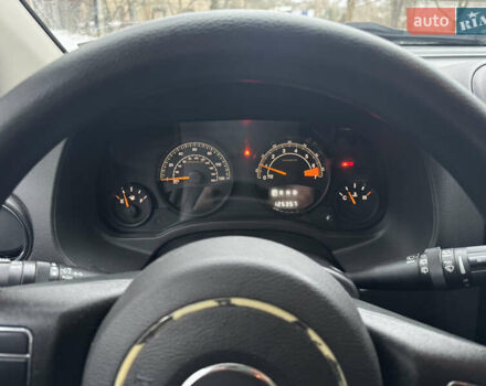 Белый Джип Компас, объемом двигателя 2 л и пробегом 201 тыс. км за 10400 $, фото 19 на Automoto.ua