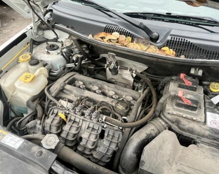 Білий Джип Compass, об'ємом двигуна 2 л та пробігом 126 тис. км за 12000 $, фото 5 на Automoto.ua