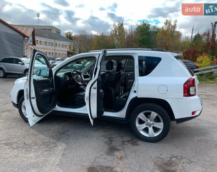 Джип Compass 2016 у Вінниці на Automoto.ua Білий Джип Compass, об'ємом двигуна 2.4 л та пробігом 133 тис. км за 11890 $, фото 15 на Automoto.ua