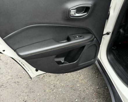 Белый Джип Компас, объемом двигателя 2.36 л и пробегом 146 тыс. км за 14500 $, фото 13 на Automoto.ua