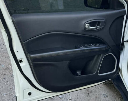 Белый Джип Компас, объемом двигателя 2.36 л и пробегом 151 тыс. км за 15200 $, фото 6 на Automoto.ua