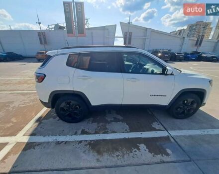 Белый Джип Компас, объемом двигателя 2.36 л и пробегом 136 тыс. км за 15662 $, фото 10 на Automoto.ua