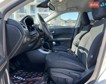 Білий Джип Compass, об'ємом двигуна 2.4 л та пробігом 72 тис. км за 11800 $, фото 23 на Automoto.ua