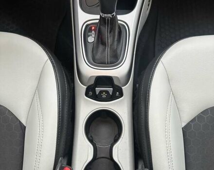 Белый Джип Компас, объемом двигателя 2.4 л и пробегом 120 тыс. км за 15800 $, фото 29 на Automoto.ua