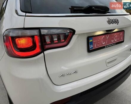 Белый Джип Компас, объемом двигателя 2.4 л и пробегом 120 тыс. км за 15900 $, фото 21 на Automoto.ua