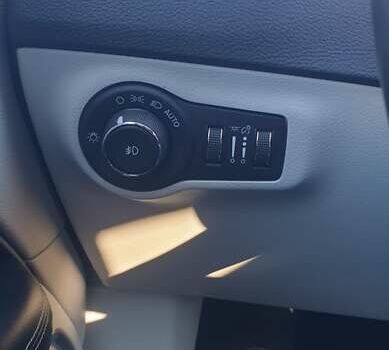 Белый Джип Компас, объемом двигателя 2.4 л и пробегом 160 тыс. км за 16400 $, фото 8 на Automoto.ua