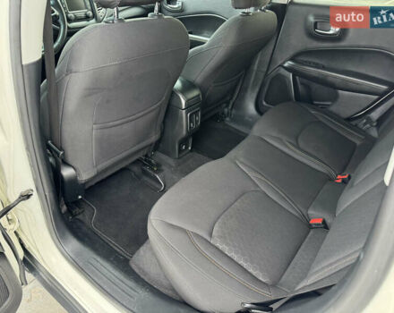 Белый Джип Компас, объемом двигателя 2.4 л и пробегом 162 тыс. км за 11800 $, фото 16 на Automoto.ua