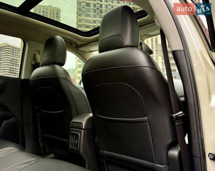 Белый Джип Компас, объемом двигателя 2.4 л и пробегом 71 тыс. км за 16900 $, фото 37 на Automoto.ua