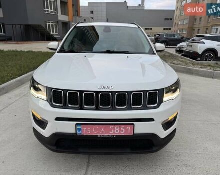 Белый Джип Компас, объемом двигателя 2.4 л и пробегом 120 тыс. км за 15900 $, фото 3 на Automoto.ua