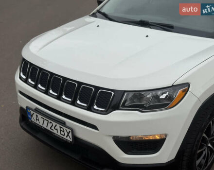 Белый Джип Компас, объемом двигателя 2.36 л и пробегом 203 тыс. км за 13999 $, фото 6 на Automoto.ua