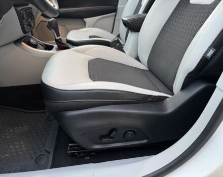 Белый Джип Компас, объемом двигателя 0 л и пробегом 120 тыс. км за 15900 $, фото 17 на Automoto.ua