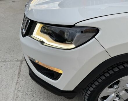 Белый Джип Компас, объемом двигателя 0 л и пробегом 120 тыс. км за 15900 $, фото 3 на Automoto.ua