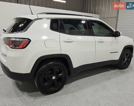 Білий Джип Compass, об'ємом двигуна 2.36 л та пробігом 121 тис. км за 1900 $, фото 2 на Automoto.ua