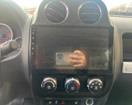 Білий Джип Compass, об'ємом двигуна 2.4 л та пробігом 62 тис. км за 5500 $, фото 7 на Automoto.ua