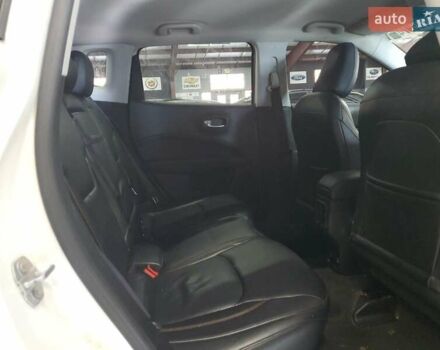 Джип Compass 2017 у Вінниці на Automoto.ua Білий Джип Compass, об'ємом двигуна 2.4 л та пробігом 168 тис. км за 2200 $, фото 10 на Automoto.ua