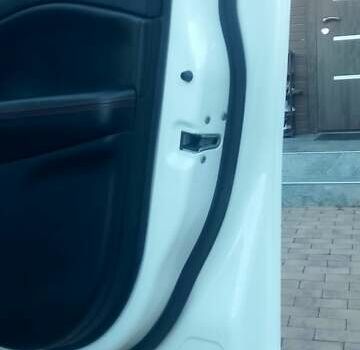 Білий Джип Compass, об'ємом двигуна 2.4 л та пробігом 204 тис. км за 11500 $, фото 8 на Automoto.ua