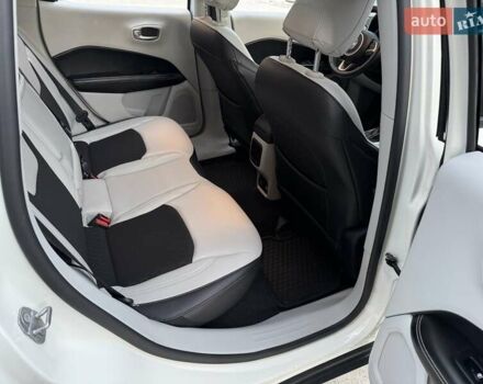 Белый Джип Компас, объемом двигателя 2.4 л и пробегом 120 тыс. км за 15900 $, фото 31 на Automoto.ua