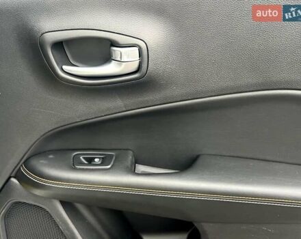 Белый Джип Компас, объемом двигателя 2.36 л и пробегом 199 тыс. км за 13999 $, фото 63 на Automoto.ua