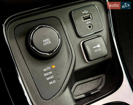 Белый Джип Компас, объемом двигателя 2.4 л и пробегом 71 тыс. км за 16900 $, фото 32 на Automoto.ua