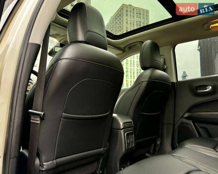 Белый Джип Компас, объемом двигателя 2.4 л и пробегом 71 тыс. км за 16900 $, фото 31 на Automoto.ua