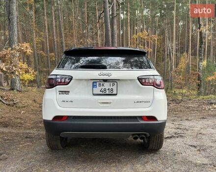 Джип Compass 2017 у Здолбунове на Automoto.ua Білий Джип Compass, об'ємом двигуна 2.36 л та пробігом 140 тис. км за 16200 $, фото 2 на Automoto.ua
