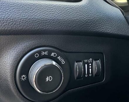 Білий Джип Compass, об'ємом двигуна 0 л та пробігом 194 тис. км за 14950 $, фото 29 на Automoto.ua