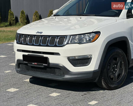 Білий Джип Compass, об'ємом двигуна 2.4 л та пробігом 72 тис. км за 11800 $, фото 3 на Automoto.ua