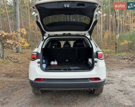 Джип Compass 2017 у Здолбунове на Automoto.ua Білий Джип Compass, об'ємом двигуна 2.36 л та пробігом 140 тис. км за 16200 $, фото 11 на Automoto.ua