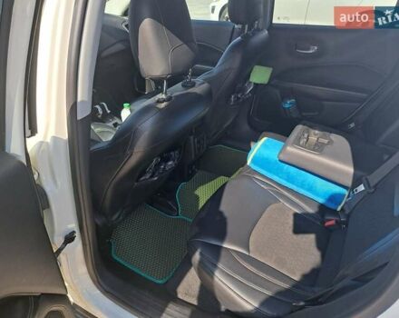 Белый Джип Компас, объемом двигателя 2.36 л и пробегом 136 тыс. км за 15662 $, фото 9 на Automoto.ua