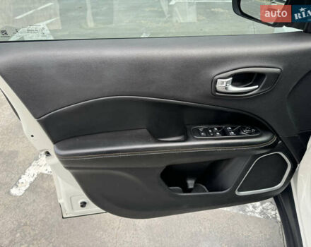 Белый Джип Компас, объемом двигателя 2.4 л и пробегом 162 тыс. км за 11800 $, фото 19 на Automoto.ua