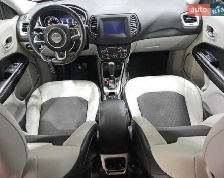 Білий Джип Compass, об'ємом двигуна 2.36 л та пробігом 121 тис. км за 1900 $, фото 7 на Automoto.ua
