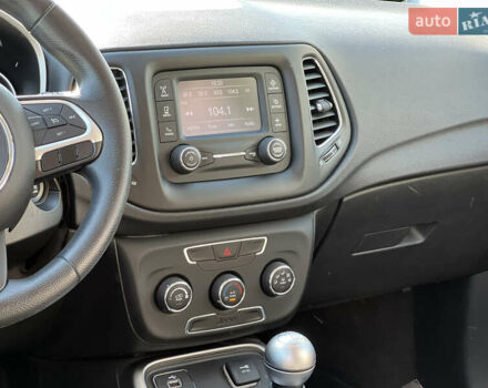 Білий Джип Compass, об'ємом двигуна 2.4 л та пробігом 72 тис. км за 11800 $, фото 35 на Automoto.ua