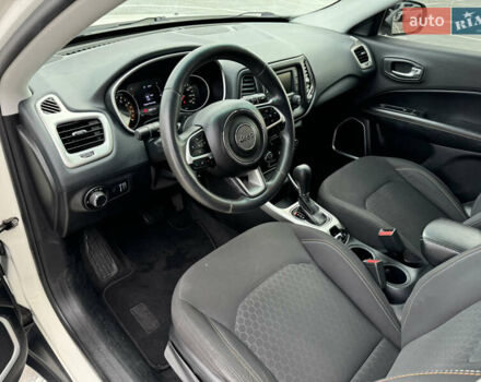 Белый Джип Компас, объемом двигателя 2.4 л и пробегом 162 тыс. км за 11800 $, фото 18 на Automoto.ua