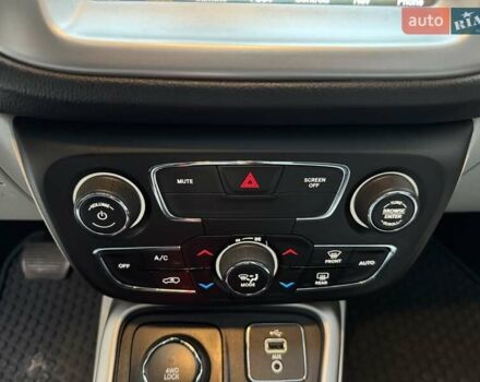 Белый Джип Компас, объемом двигателя 2.4 л и пробегом 120 тыс. км за 15900 $, фото 44 на Automoto.ua