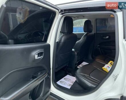 Белый Джип Компас, объемом двигателя 2.4 л и пробегом 155 тыс. км за 14600 $, фото 14 на Automoto.ua