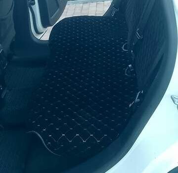 Білий Джип Compass, об'ємом двигуна 2.4 л та пробігом 204 тис. км за 11500 $, фото 17 на Automoto.ua