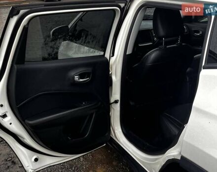 Белый Джип Компас, объемом двигателя 2.4 л и пробегом 225 тыс. км за 10700 $, фото 19 на Automoto.ua