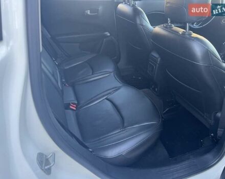 Білий Джип Compass, об'ємом двигуна 2.36 л та пробігом 117 тис. км за 16350 $, фото 30 на Automoto.ua