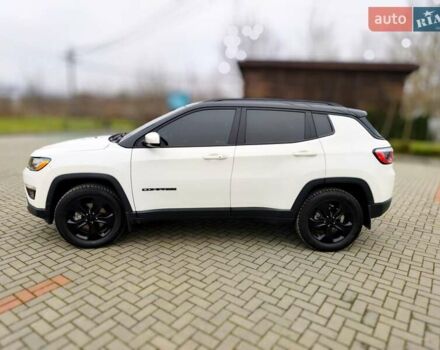 Белый Джип Компас, объемом двигателя 2.36 л и пробегом 74 тыс. км за 16250 $, фото 2 на Automoto.ua