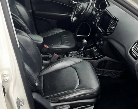 Белый Джип Компас, объемом двигателя 2.4 л и пробегом 225 тыс. км за 10700 $, фото 28 на Automoto.ua